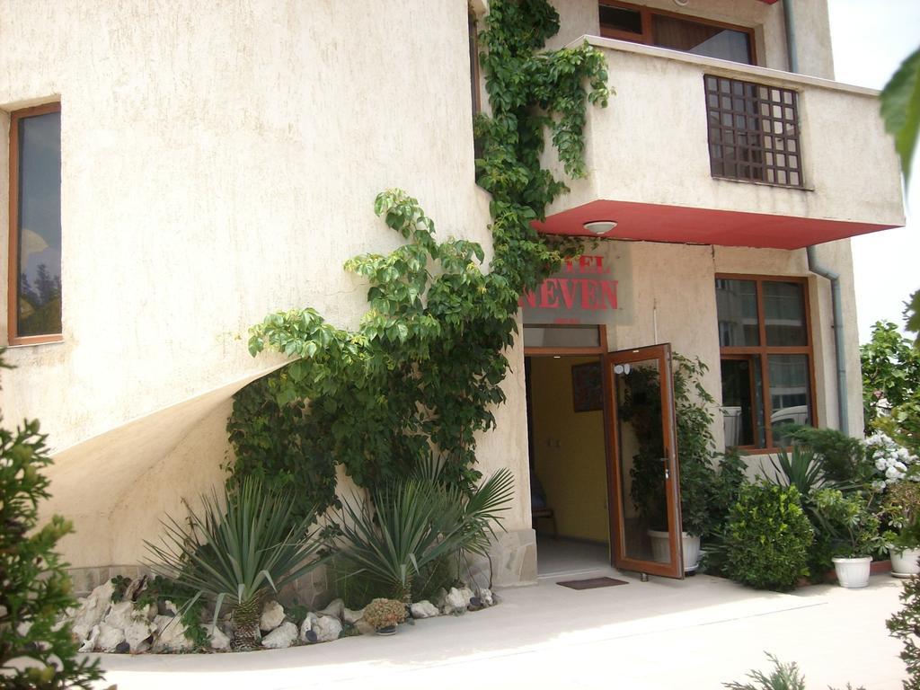 Hotel Neven بريمورسكو المظهر الخارجي الصورة